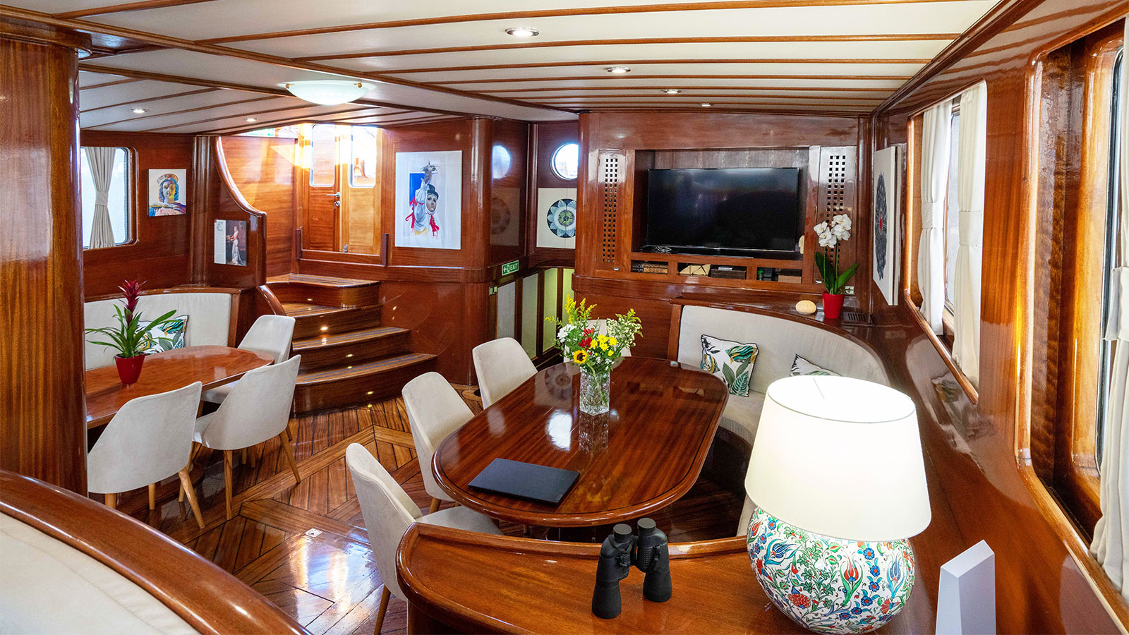 2006 Custom Built Elianora zu chartern (photo 5)