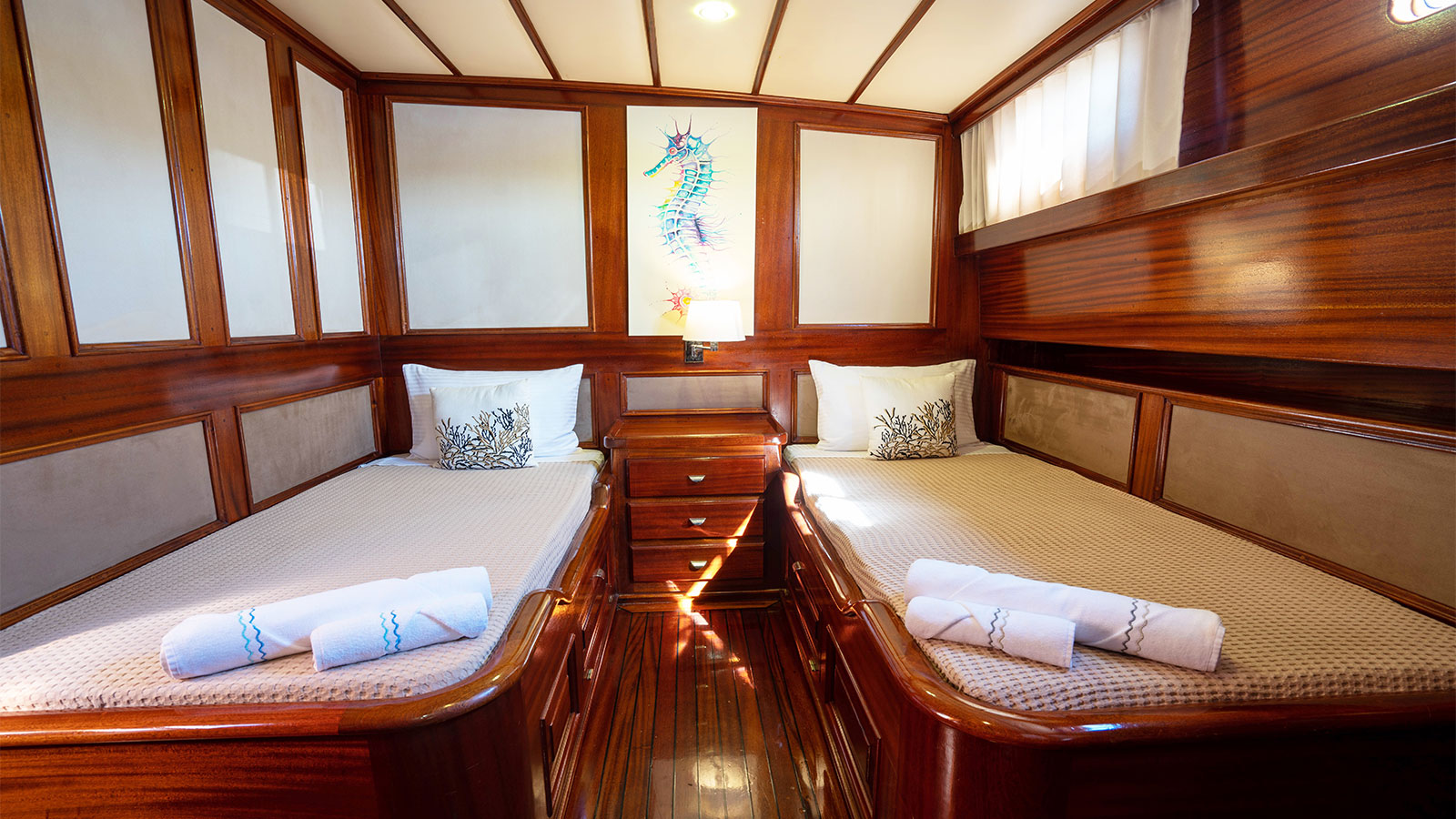 2006 Custom Built Elianora zu chartern (photo 13)