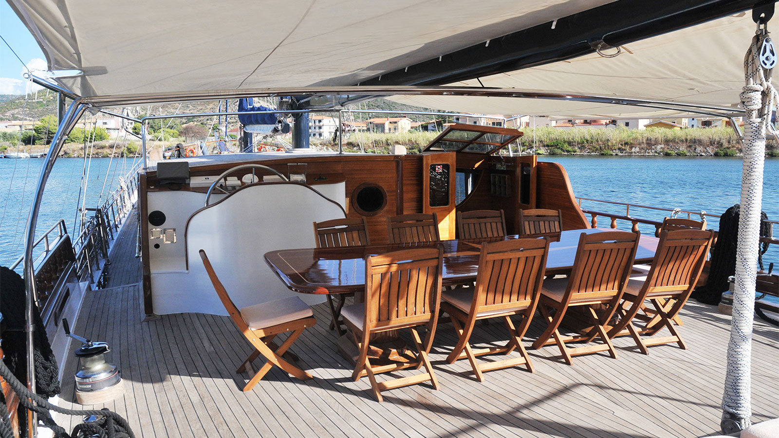 2006 Custom Built Elianora zu chartern (photo 22)