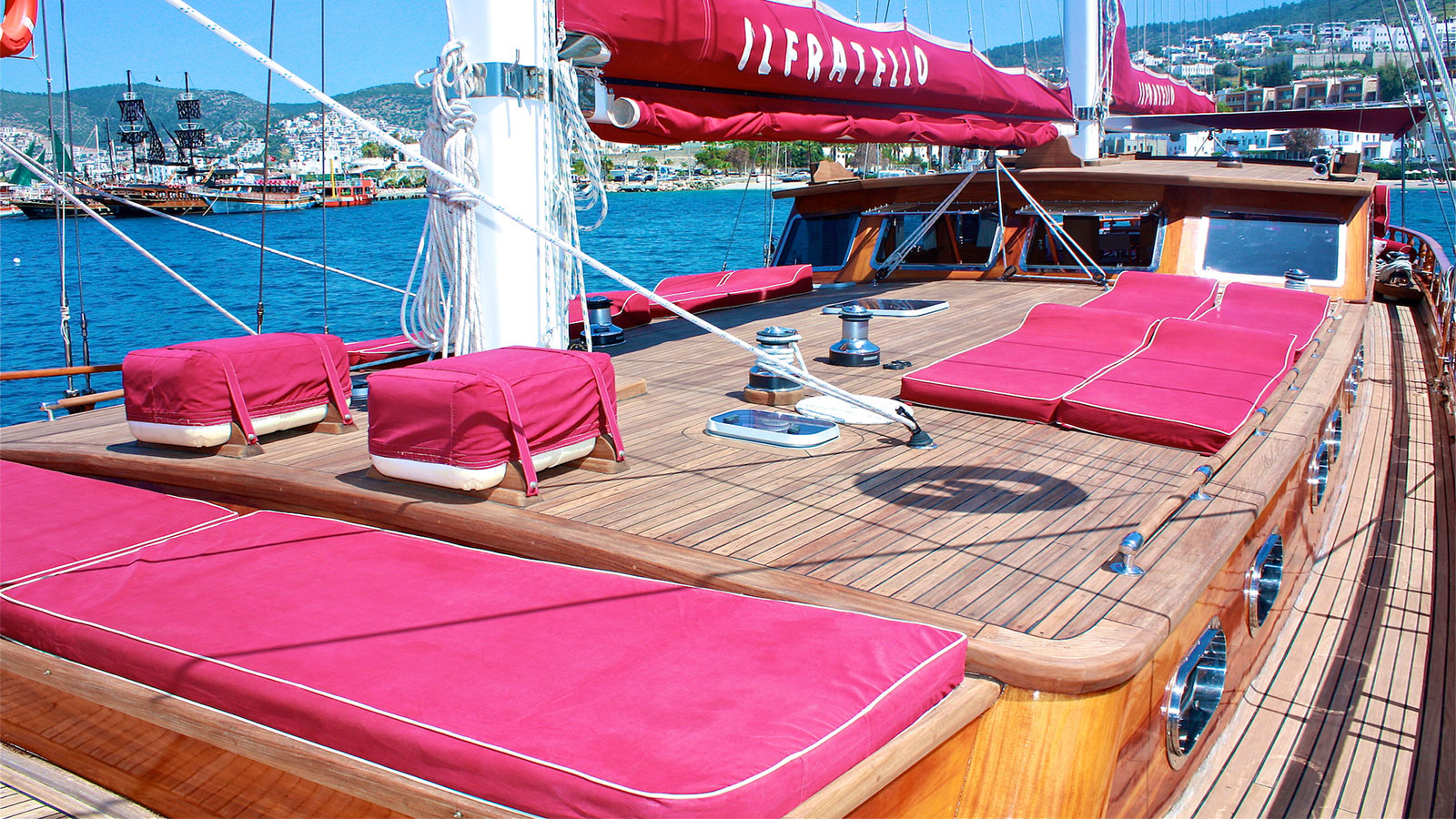 2002 Custom Built IL Fratello en alquiler (photo 14)