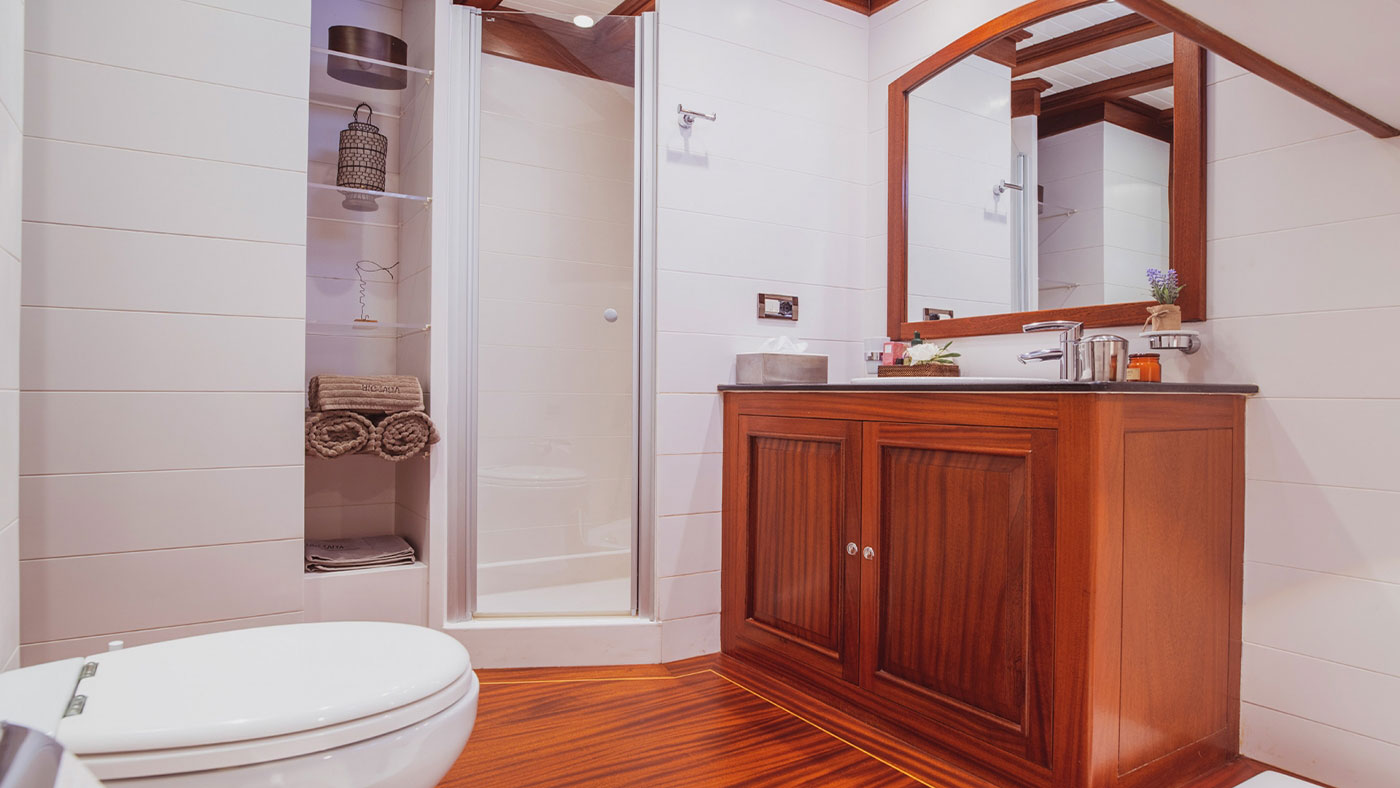 2006 Valena Yachting Hic Salta zu chartern (photo 13)