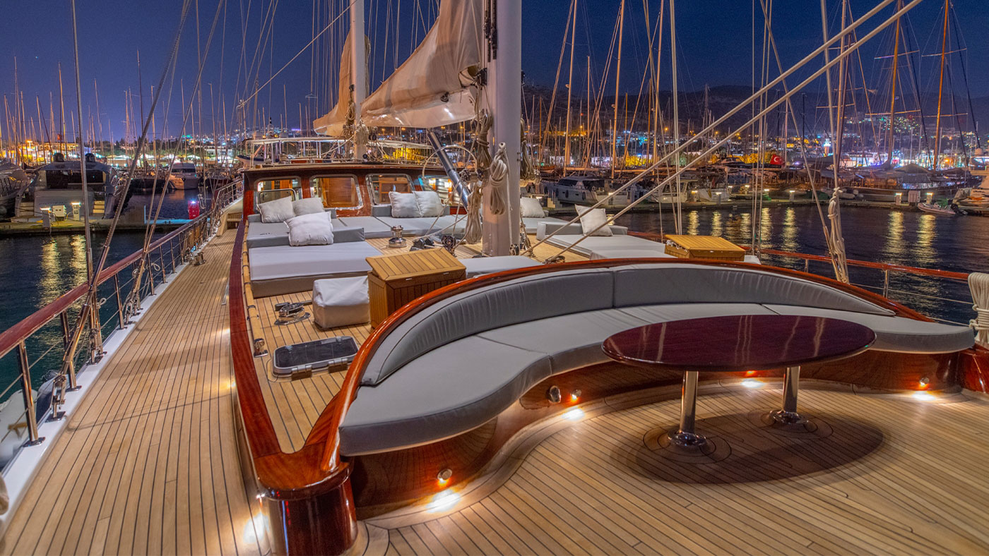 2006 Valena Yachting Hic Salta zu chartern (photo 17)