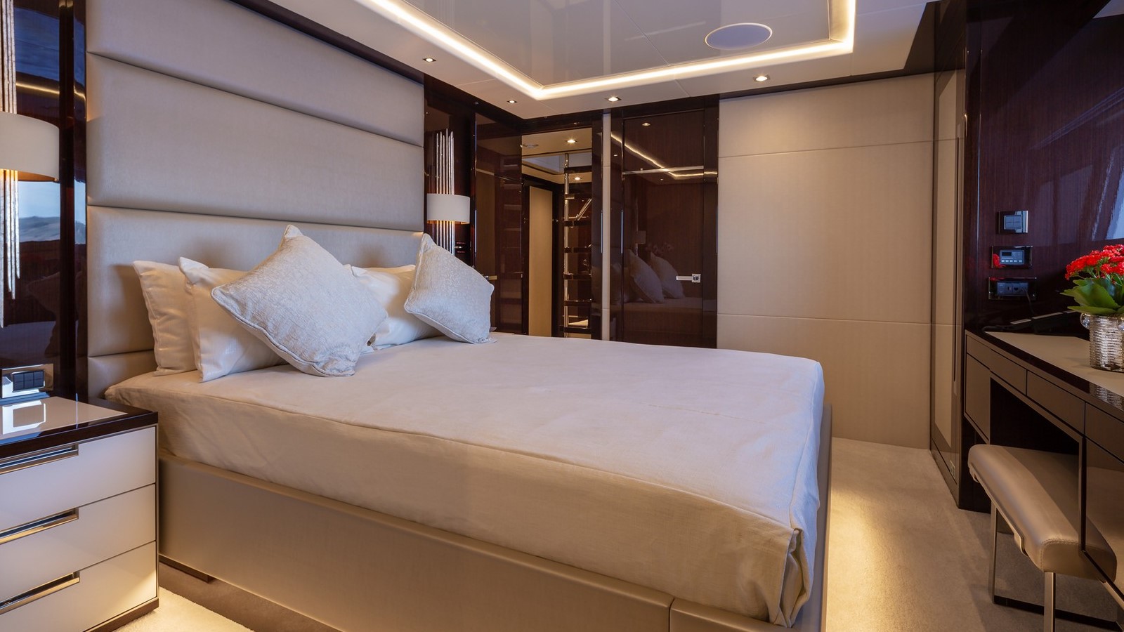 2018 Sunseeker Aqua Libra zu chartern (photo 9)