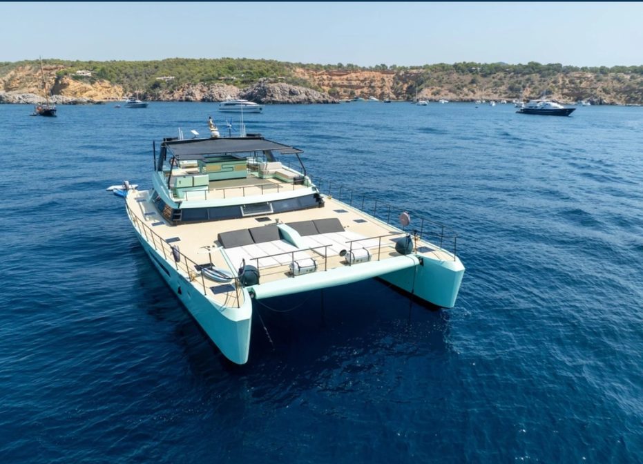 2023 Catamar Italia Cat Power 90 te huur (photo 2)