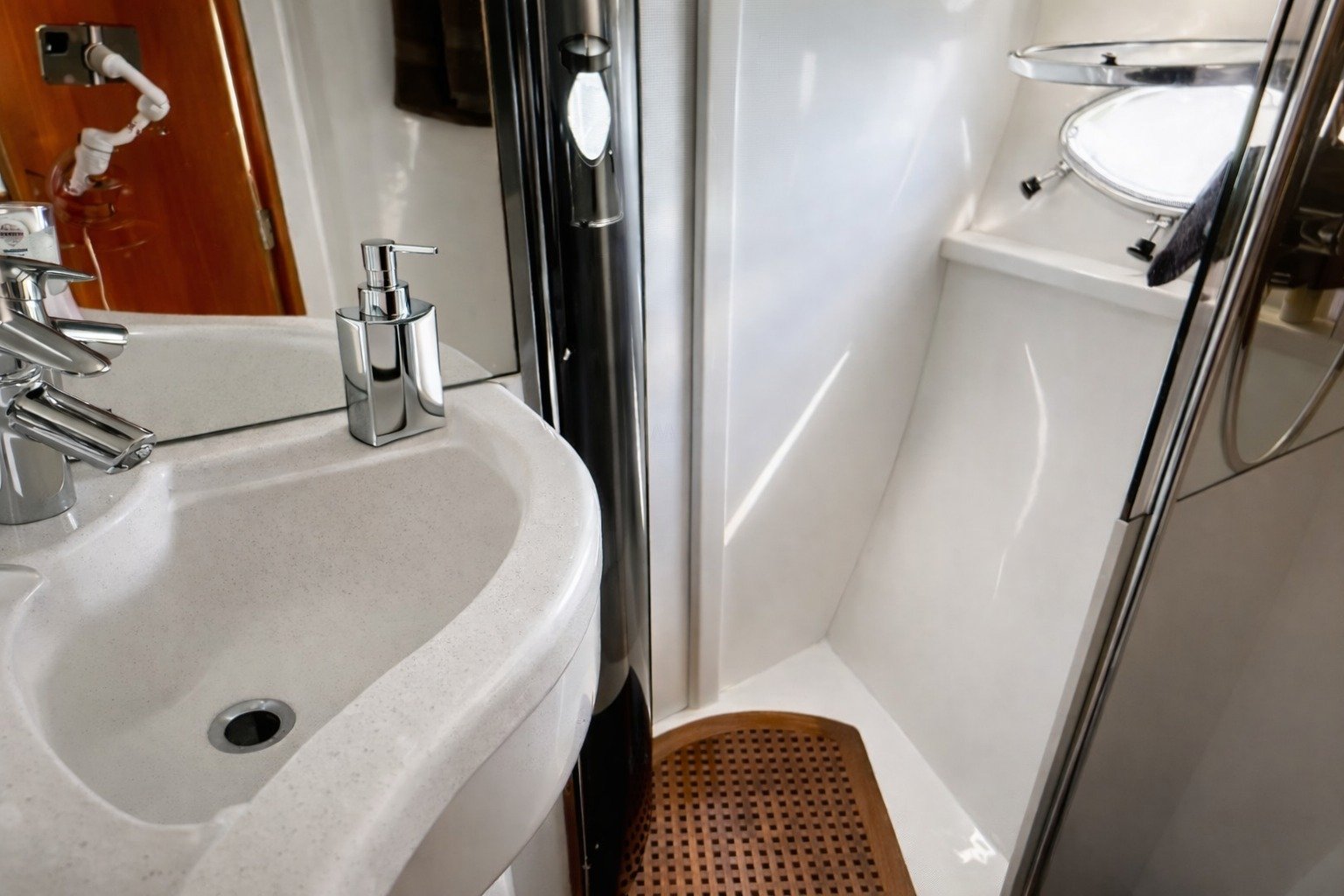 2002 Princess V50 for sale (photo 8)