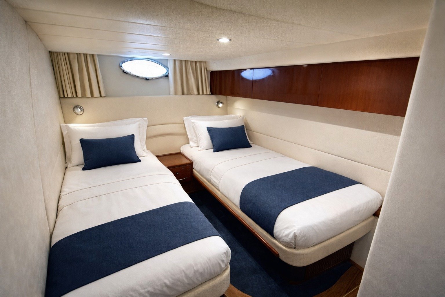 2002 Princess V50 for sale (photo 10)