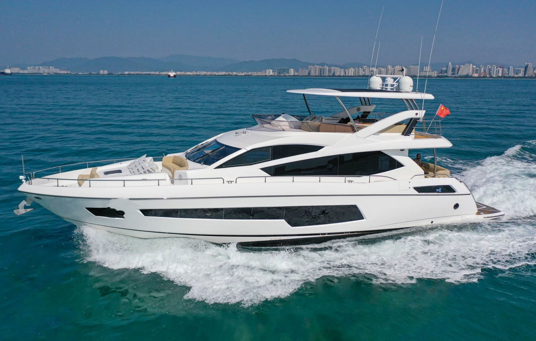 2015 Sunseeker 75 Yacht na sprzedaż (photo 3)