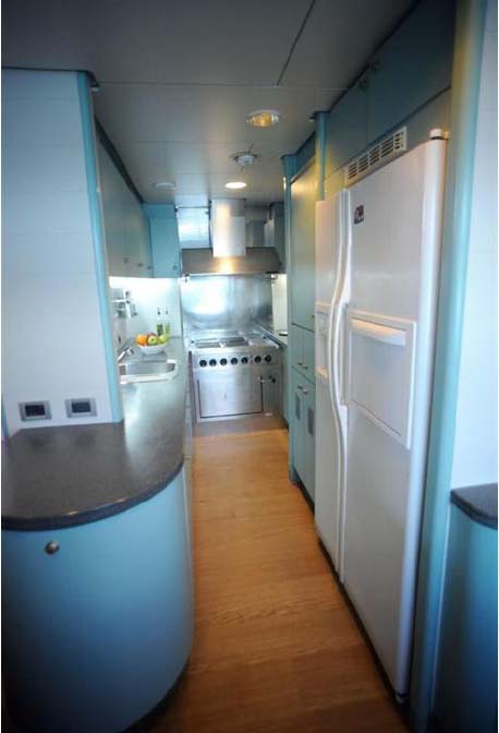 1995 Devonport 127’ for sale (photo 5)