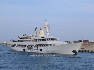 BOTJE 48,50mt steel displacement