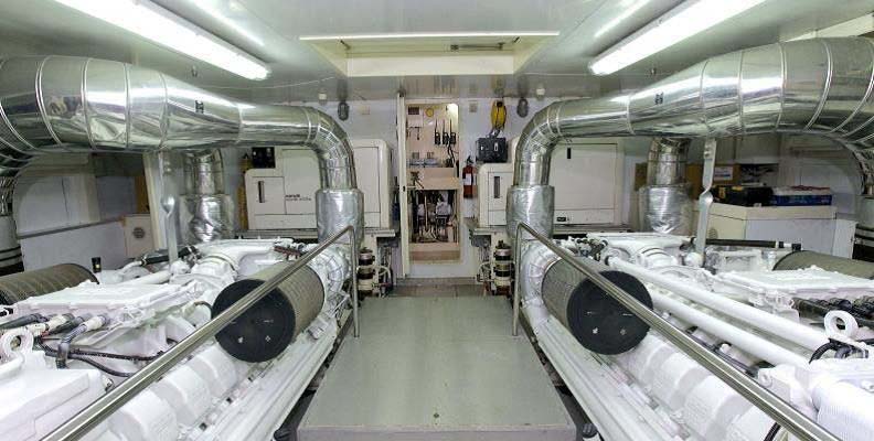 2004 Ferretti 880 zu verkaufen (photo 9)