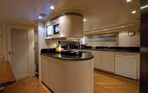 2000 Cantieri Di Pisa Akhir 110 te koop (photo 5)