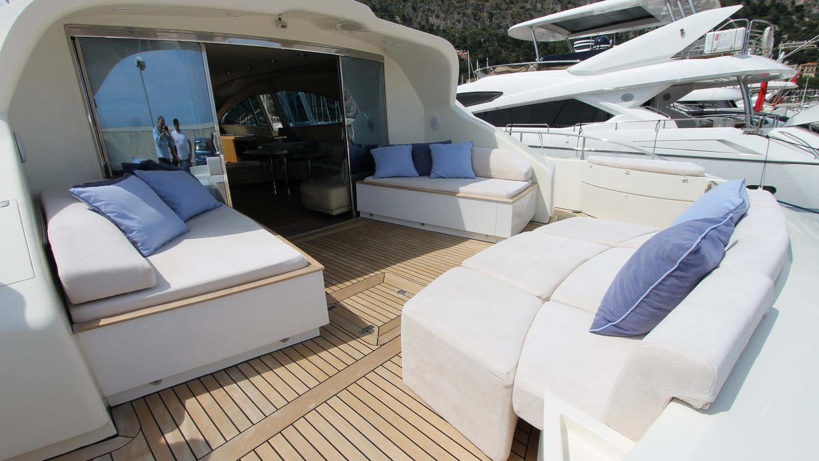 2005 Italcraft Maxi Drago 95' te koop (photo 12)