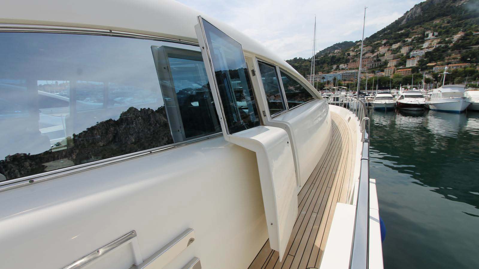 2005 Italcraft Maxi Drago 95' te koop (photo 14)