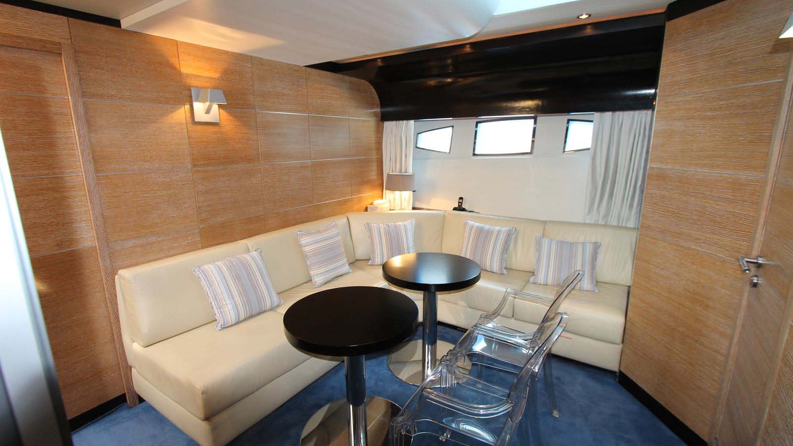 2005 Italcraft Maxi Drago 95' te koop (photo 26)