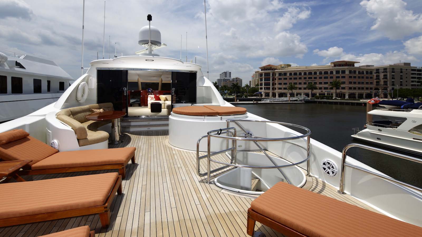 2004 Lazzara 110’ en venta (photo 3)