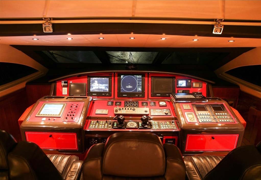 2005 Mangusta 105’ zu verkaufen (photo 17)