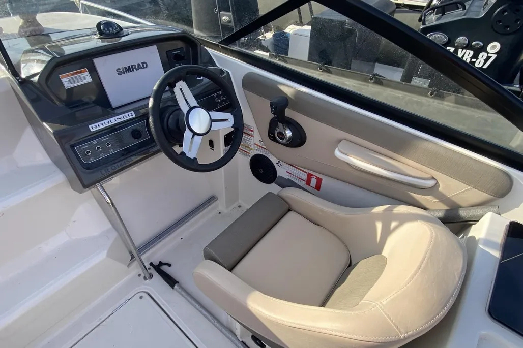 2019 Bayliner VR6 Cuddy for sale (photo 5)