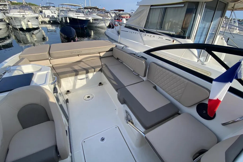 2019 Bayliner VR6 Cuddy for sale (photo 8)