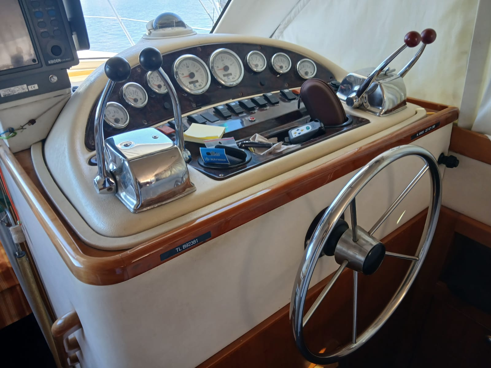 2003 Riviera 33 Fly te koop (photo 6)