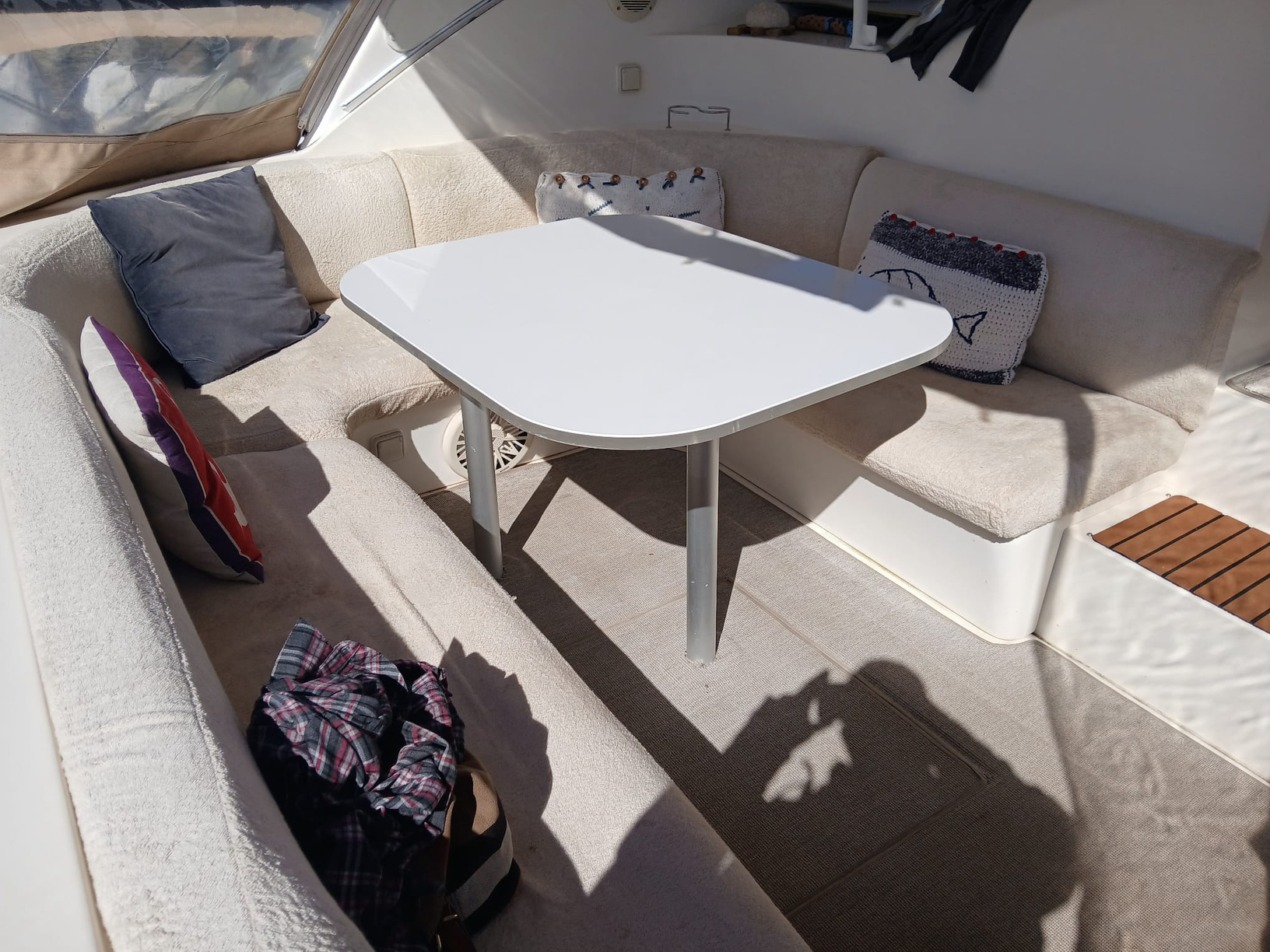 1994 Cruisers Yachts 440 for sale (photo 5)