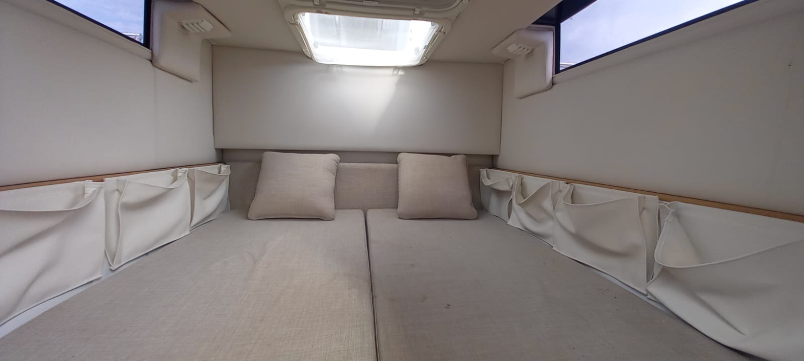 2011 Absolute 47 Hard Top in vendita (photo 4)