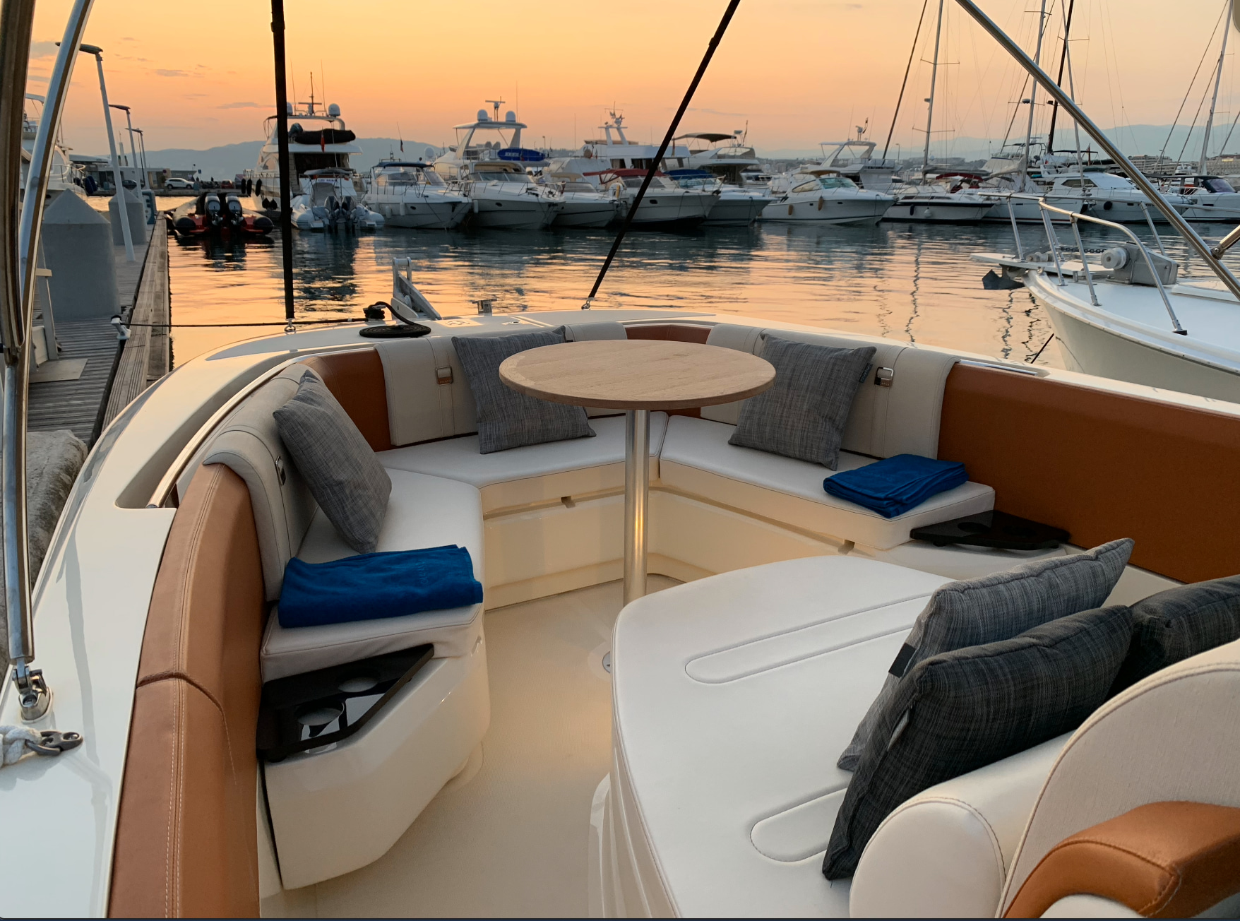2019 INVICTUS 270FX in vendita (photo 4)