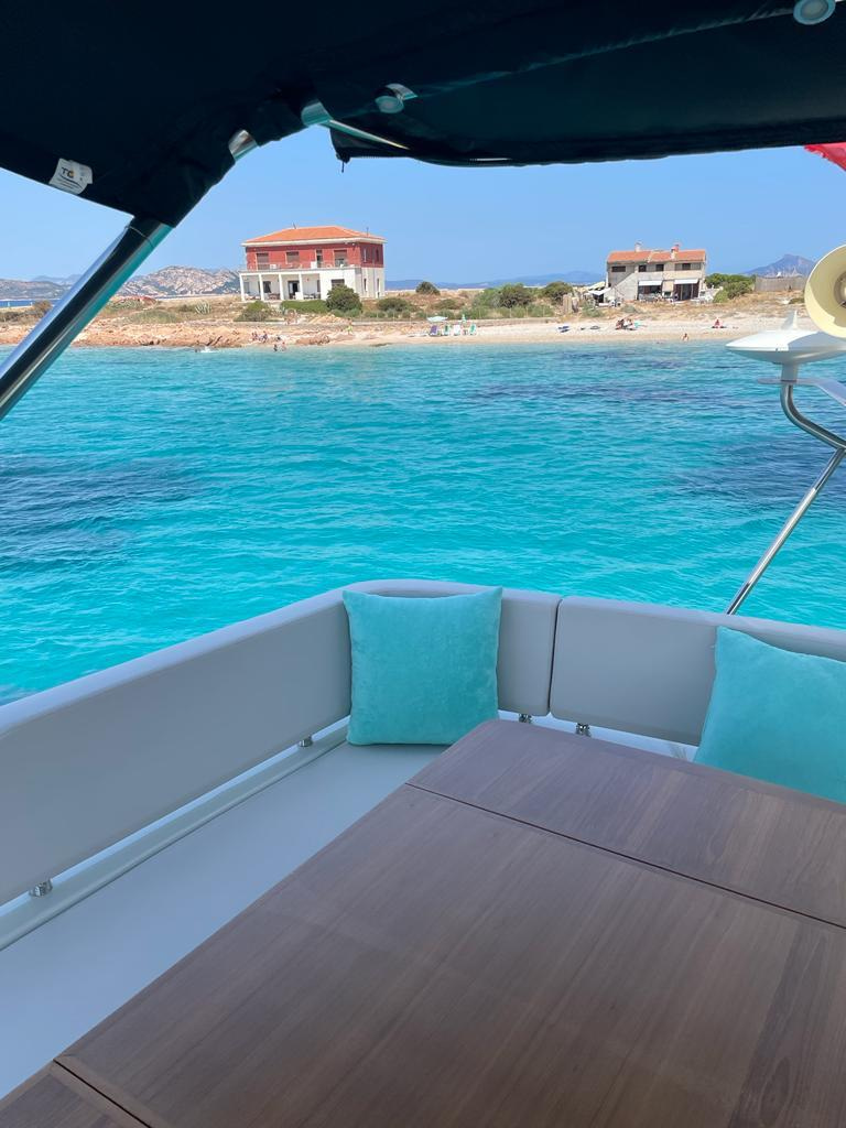 2016 Cranchi 54 Fly a noleggio (photo 9)