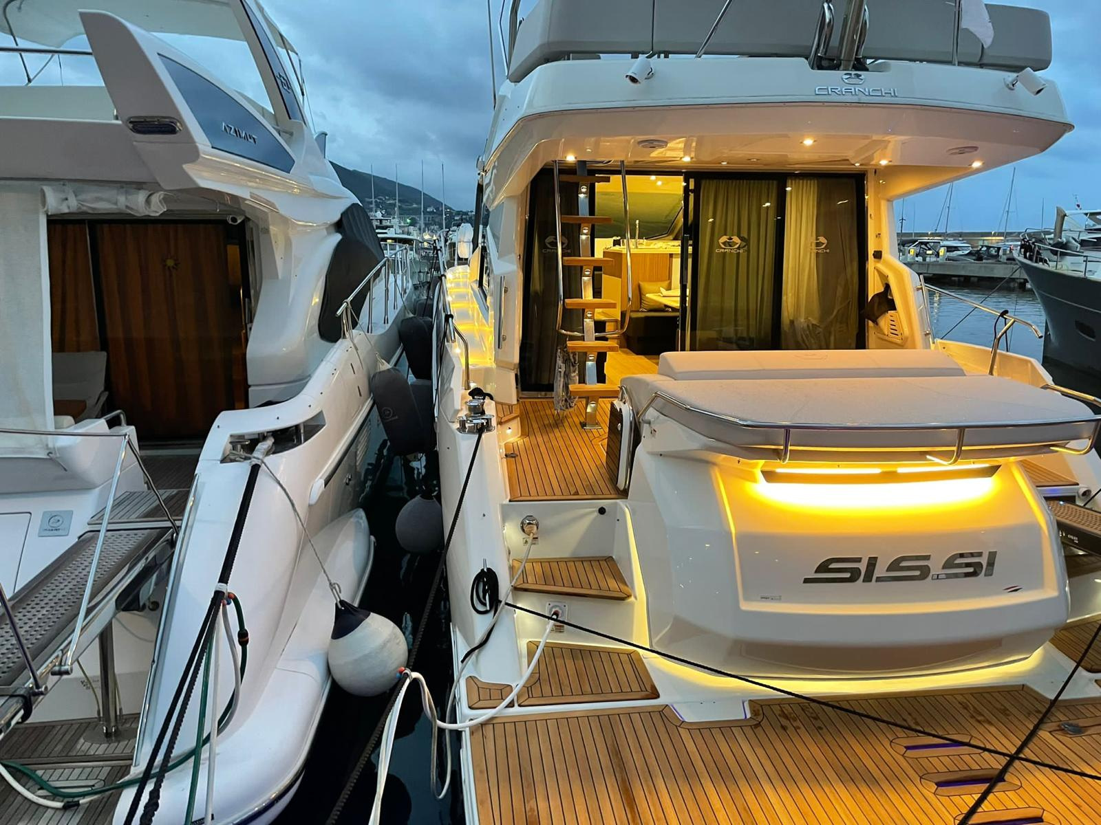 2016 Cranchi 54 Fly a noleggio (photo 13)