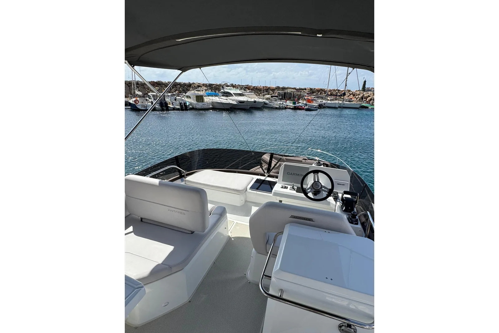 2025 Beneteau Antares 12 Sport Fly for sale (photo 3)