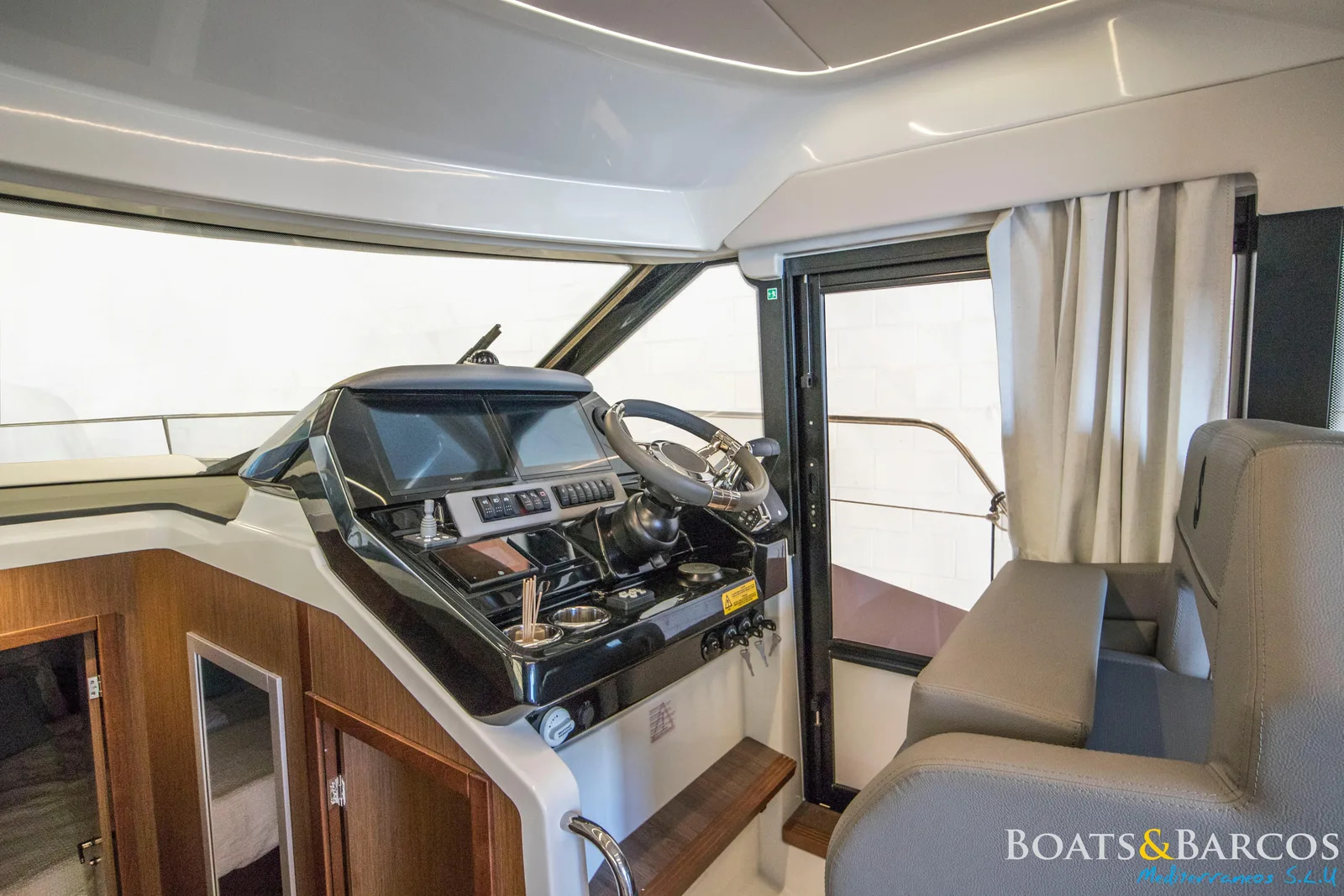 2025 Beneteau Antares 12 Sport Fly for sale (photo 7)