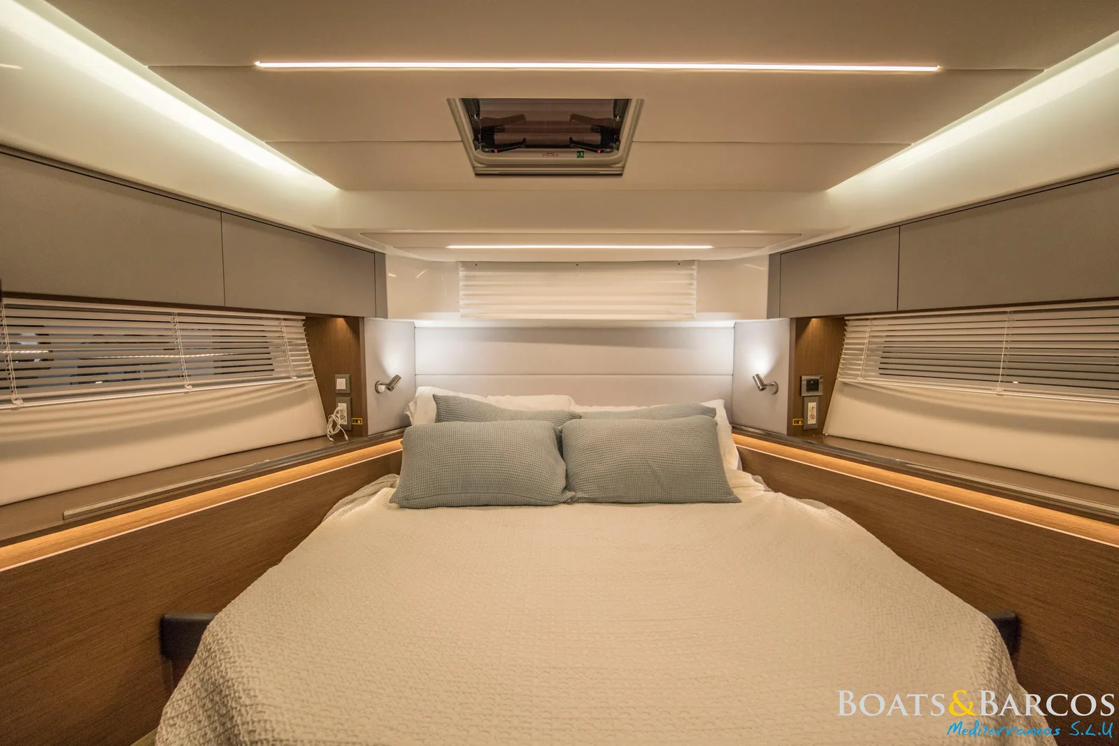 2025 Beneteau Antares 12 Sport Fly for sale (photo 9)