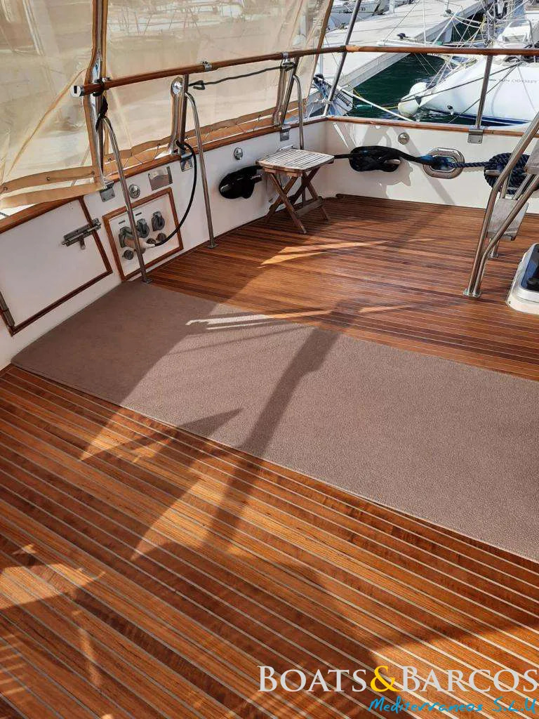 1991 Grand Banks 58 for sale (photo 4)