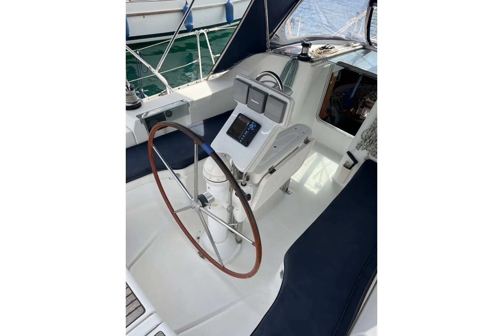 2006 Beneteau Oceanis Clipper 393 à venda (photo 9)