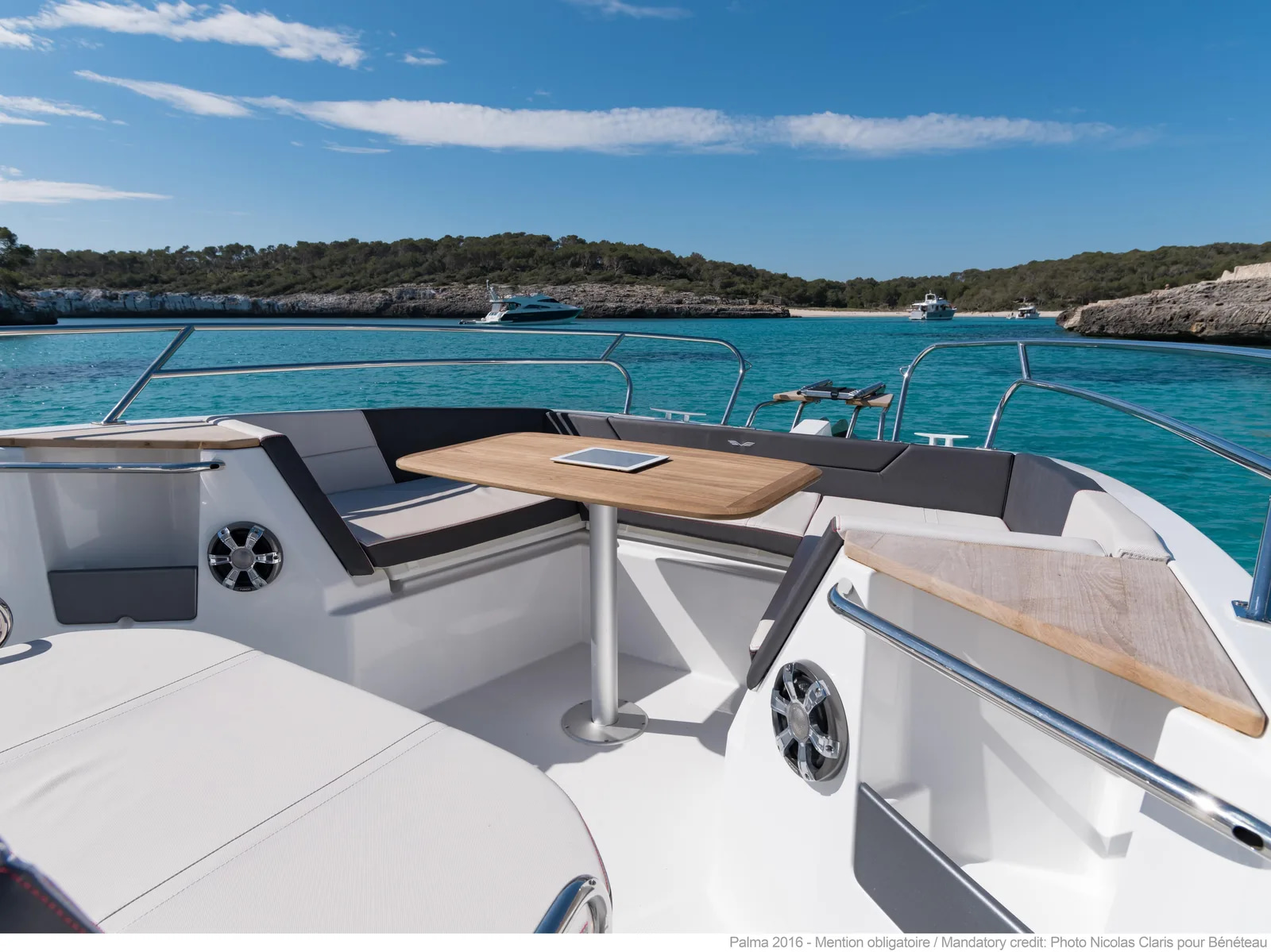 2019 Beneteau Flyer 8.8 SPACEdeck for sale (photo 3)