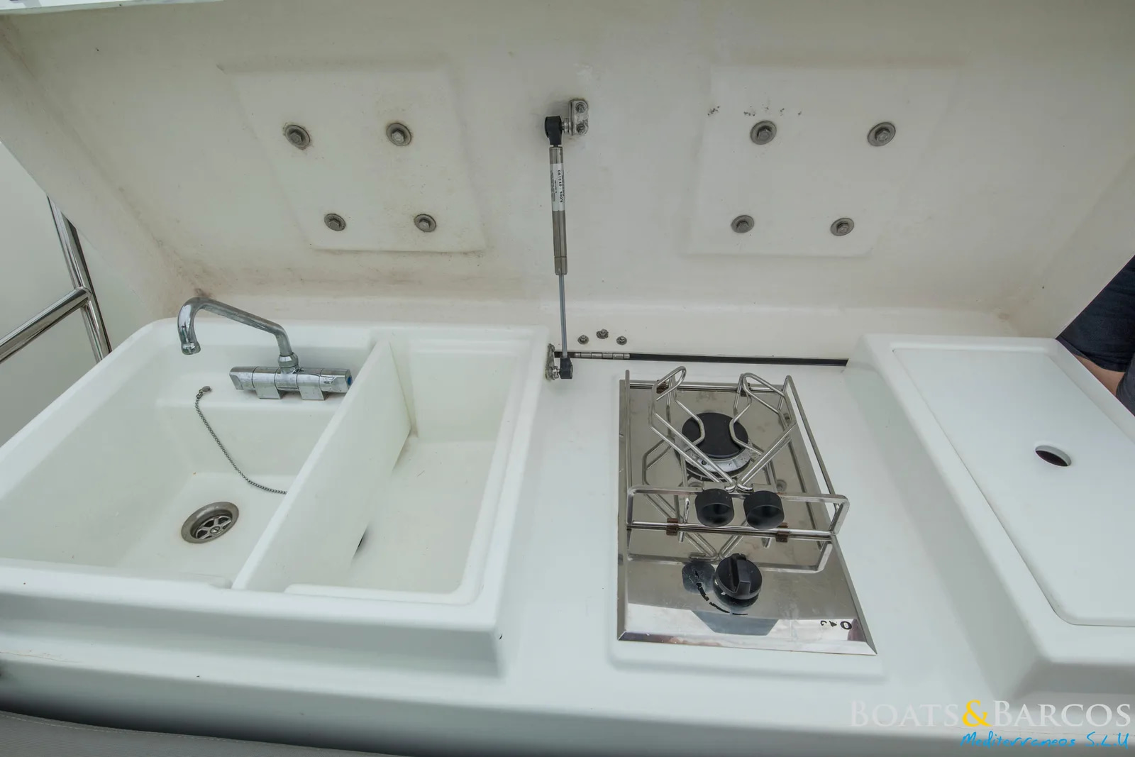 2019 Beneteau Flyer 8.8 SPACEdeck for sale (photo 10)