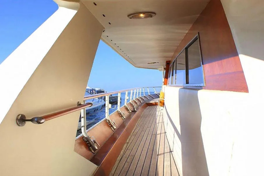 1988 Cantieri di Pisa 90 for sale (photo 7)