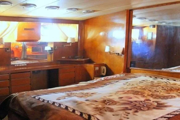 1988 Cantieri di Pisa 90 for sale (photo 14)
