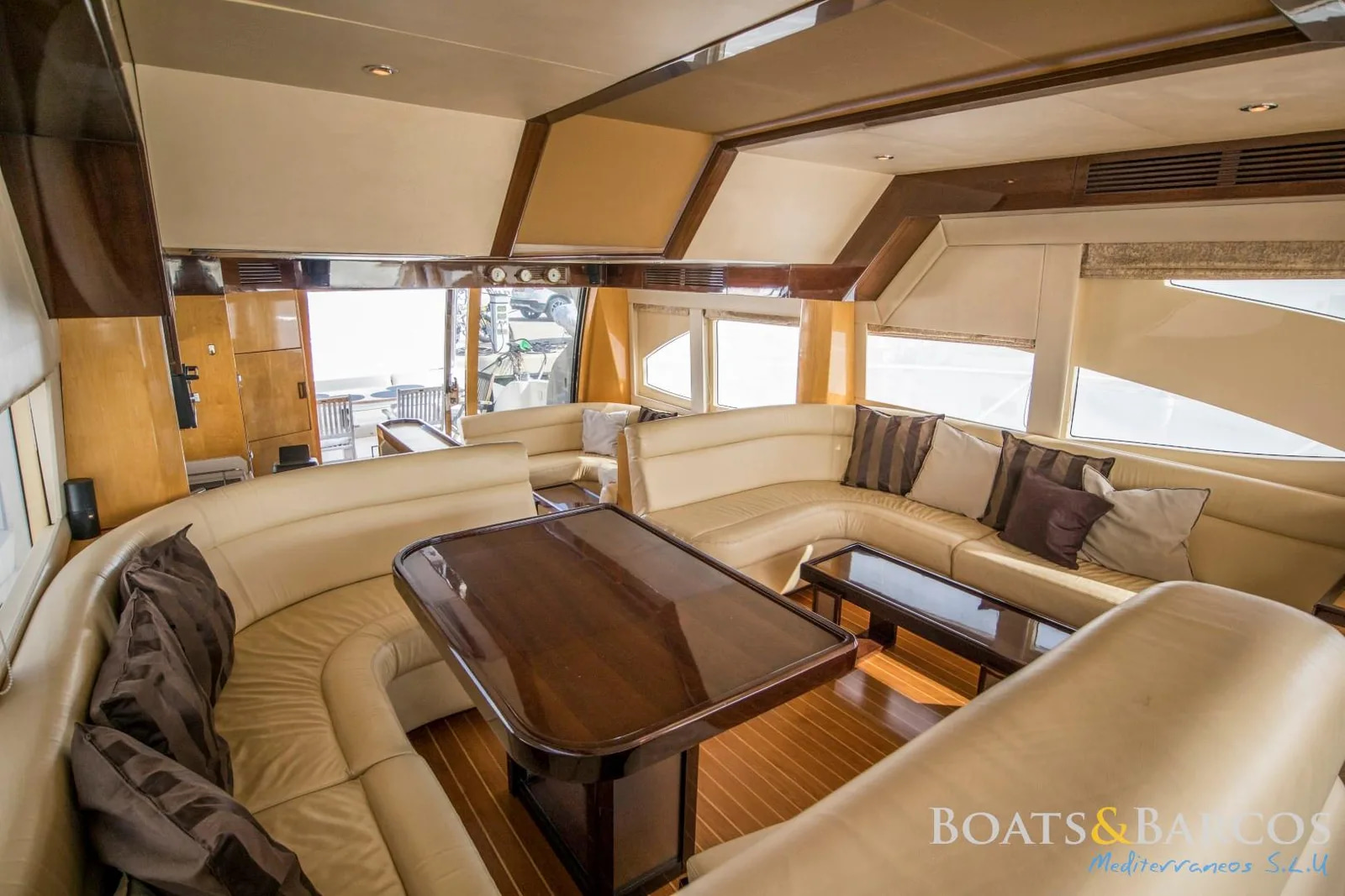 2009 Majesty 56 en venta (photo 26)
