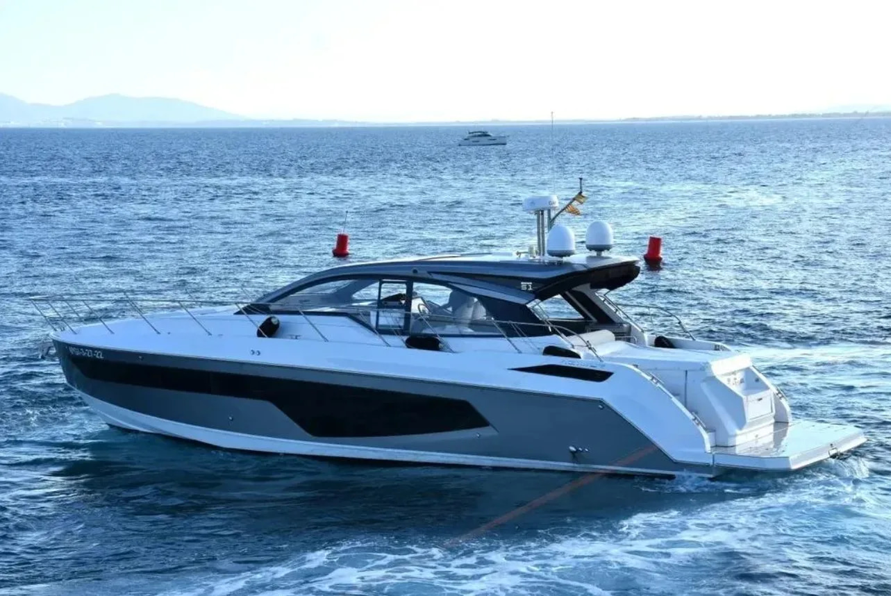 2020 Azimut Atlantis 51 for sale (photo 2)