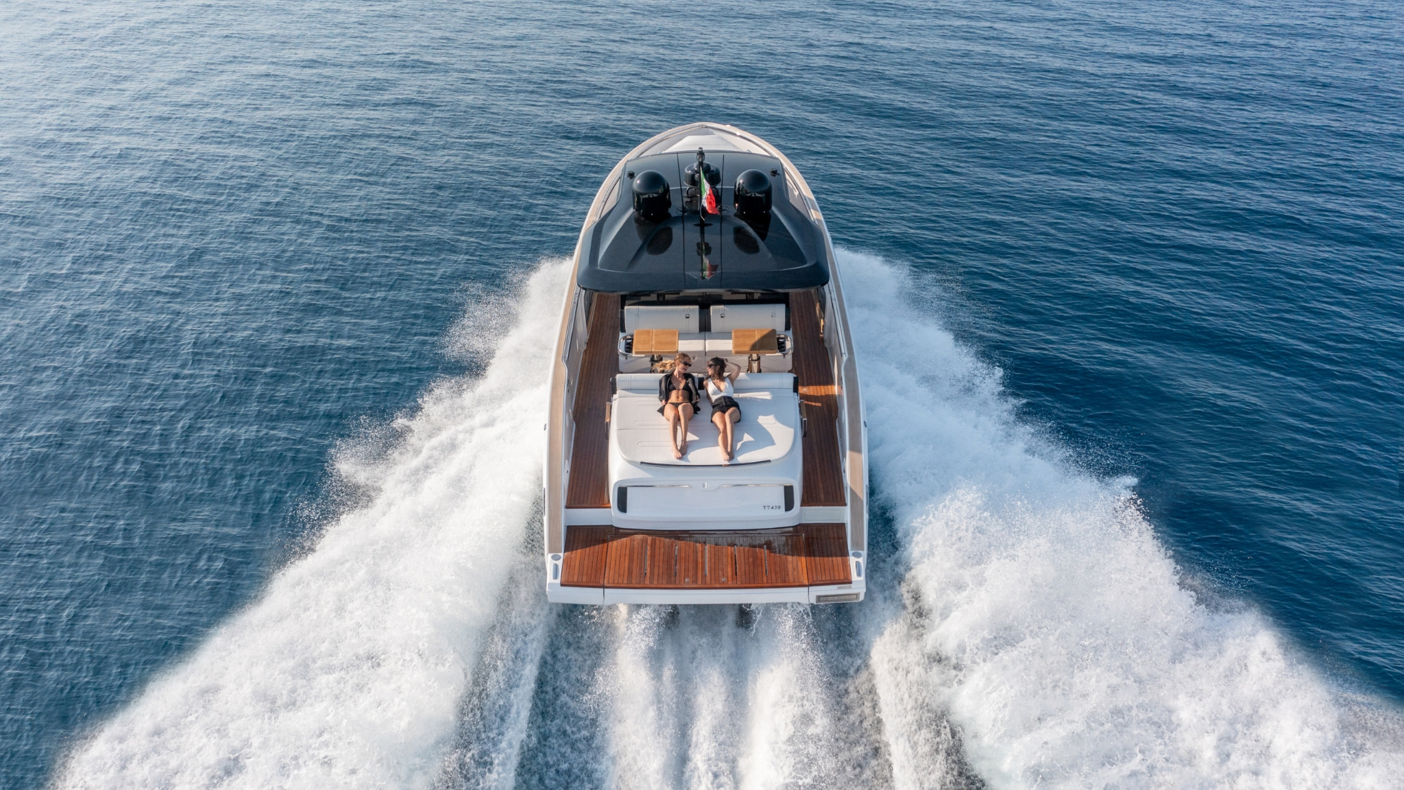 2025 INVICTUS Tt420 a noleggio (photo 2)