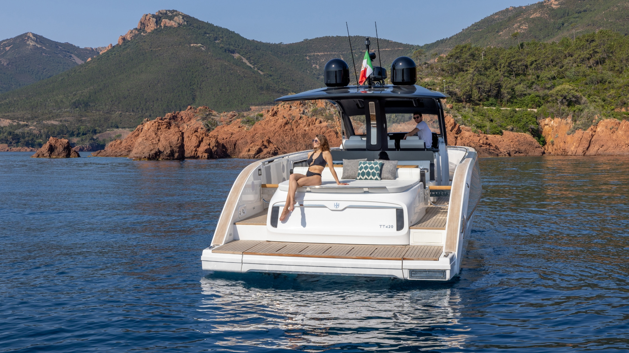 2025 INVICTUS Tt420 a noleggio (photo 3)