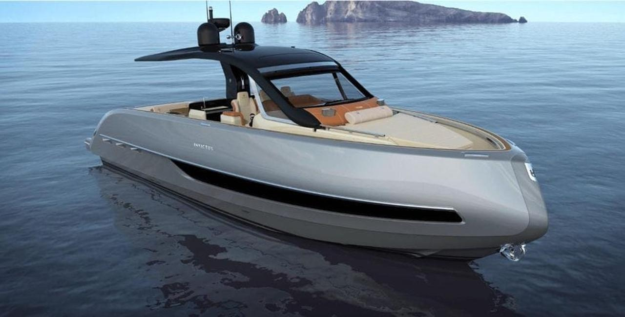2025 INVICTUS Tt420 a noleggio (photo 4)