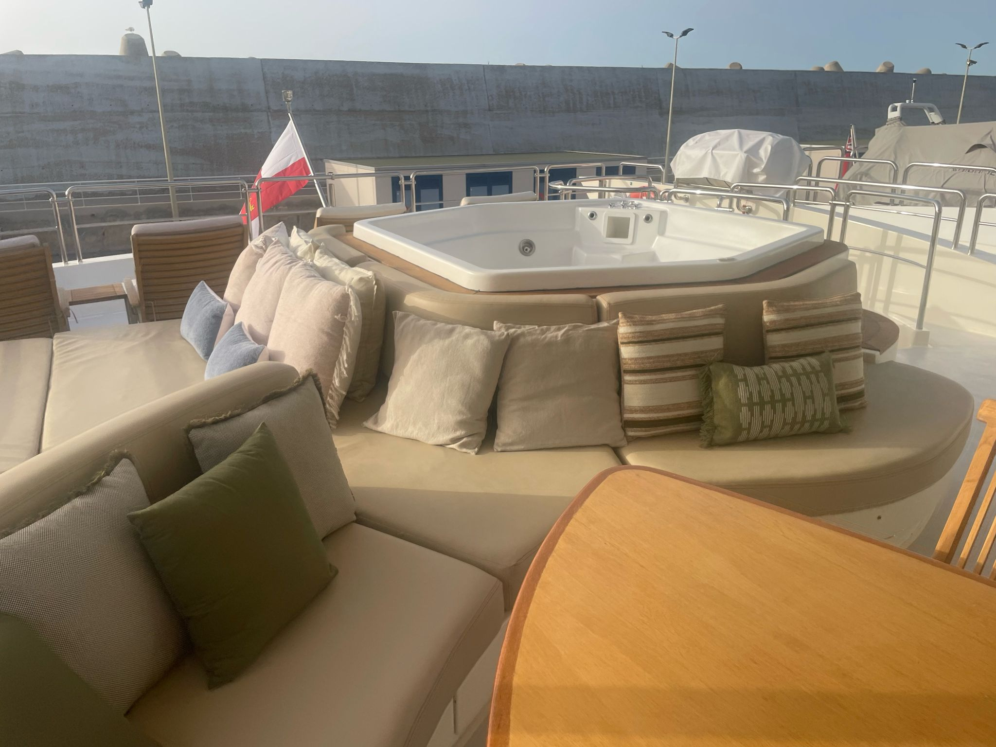 2006 Azimut 116 zu verkaufen (photo 12)