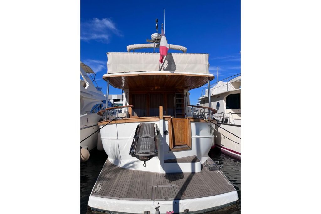 2009 Menorquin Yacht 180 for sale (photo 7)