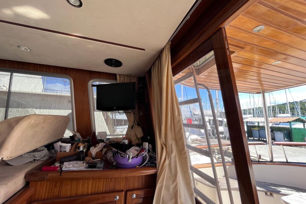 2009 Menorquin Yacht 180 for sale (photo 16)