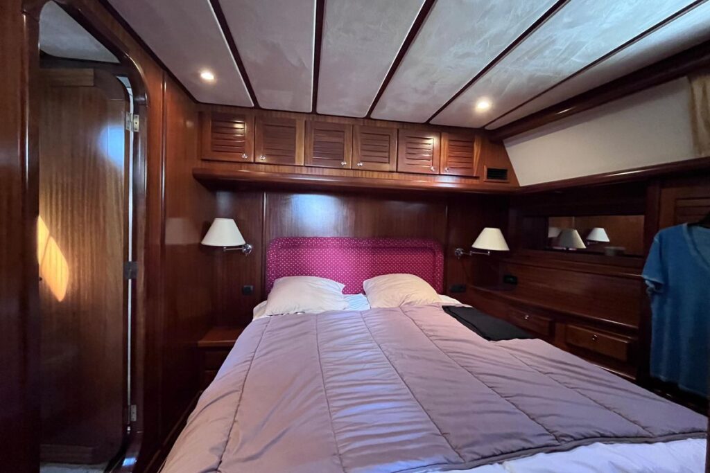 2009 Menorquin Yacht 180 for sale (photo 29)