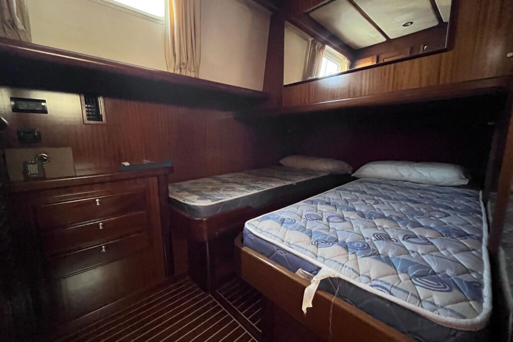 2009 Menorquin Yacht 180 for sale (photo 30)