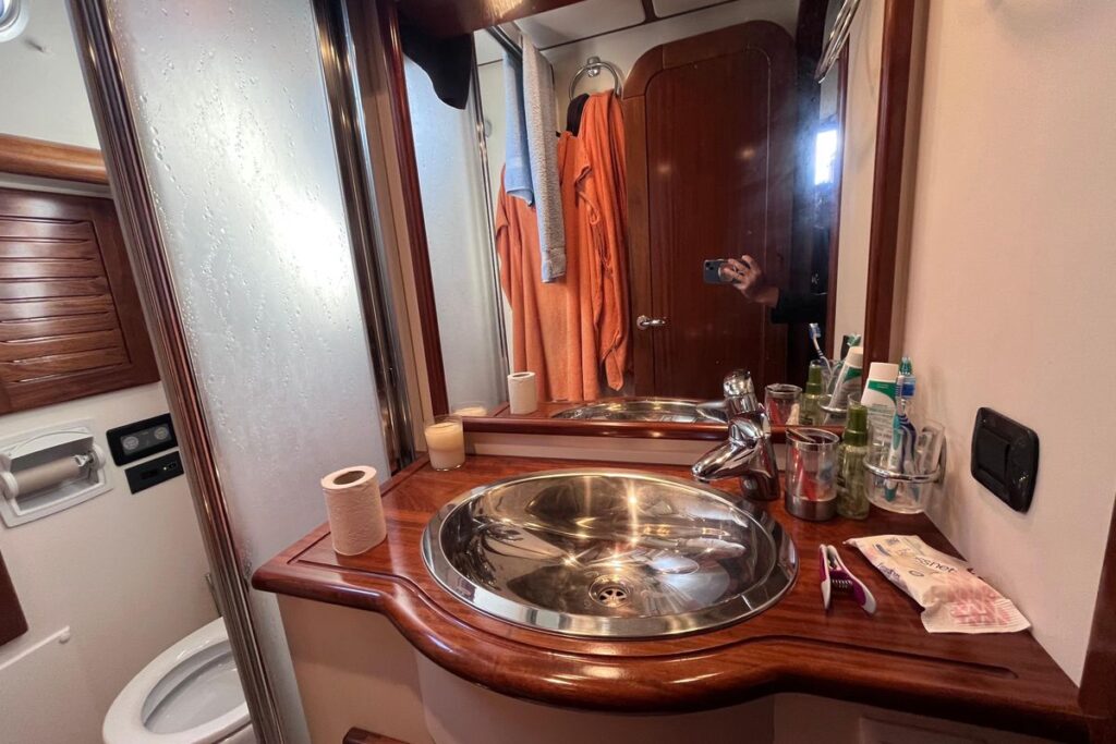 2009 Menorquin Yacht 180 for sale (photo 32)