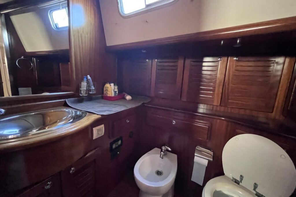 2009 Menorquin Yacht 180 for sale (photo 33)