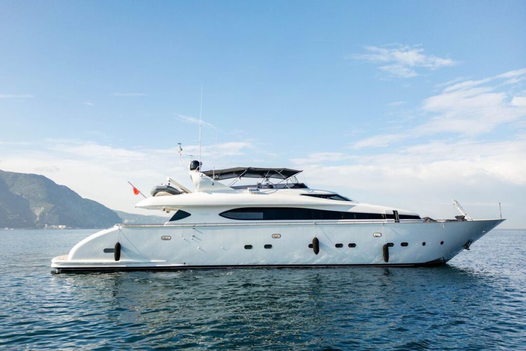 1999 Maiora 31 DP for sale (photo 4)